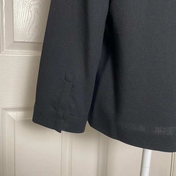 Banana Republic: Wool Top w/snap button closure - Picture 5 of 12